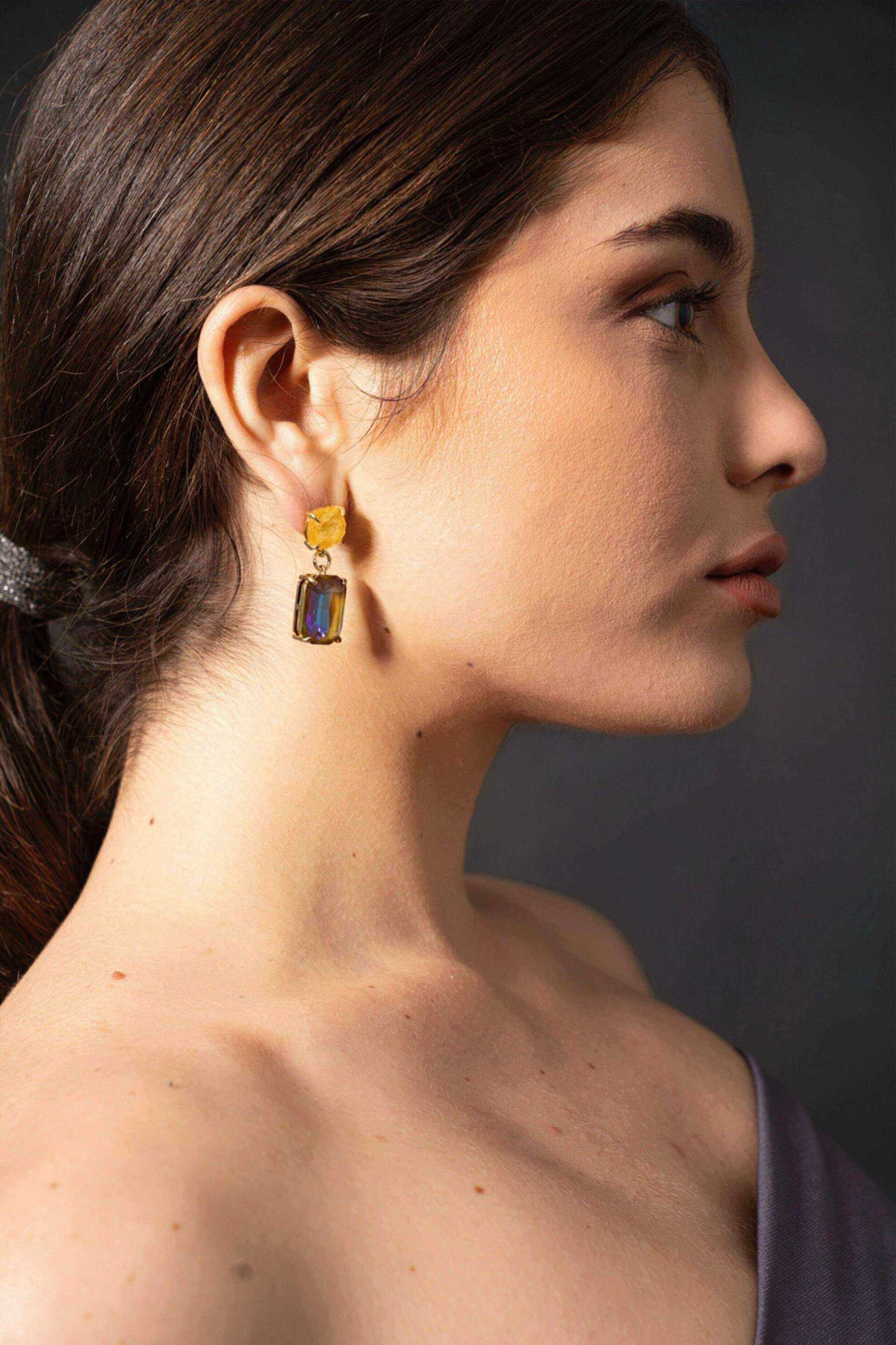 Miniatura Orecchini pendenti bicolore con cristalli - 100%CACHEMIRE