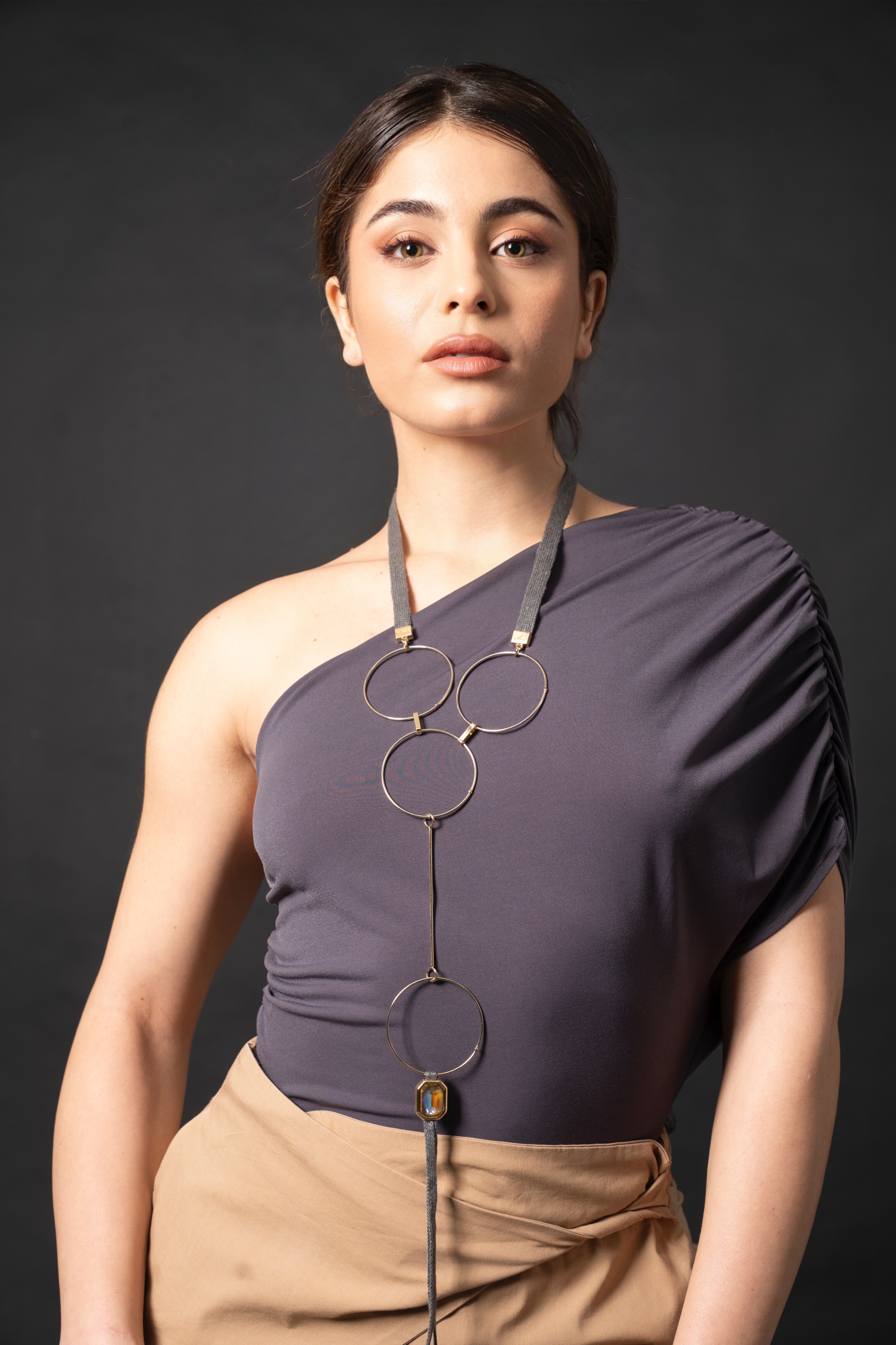 Miniatura Collana geometrica con pendente cristallo - 100%CACHEMIRE