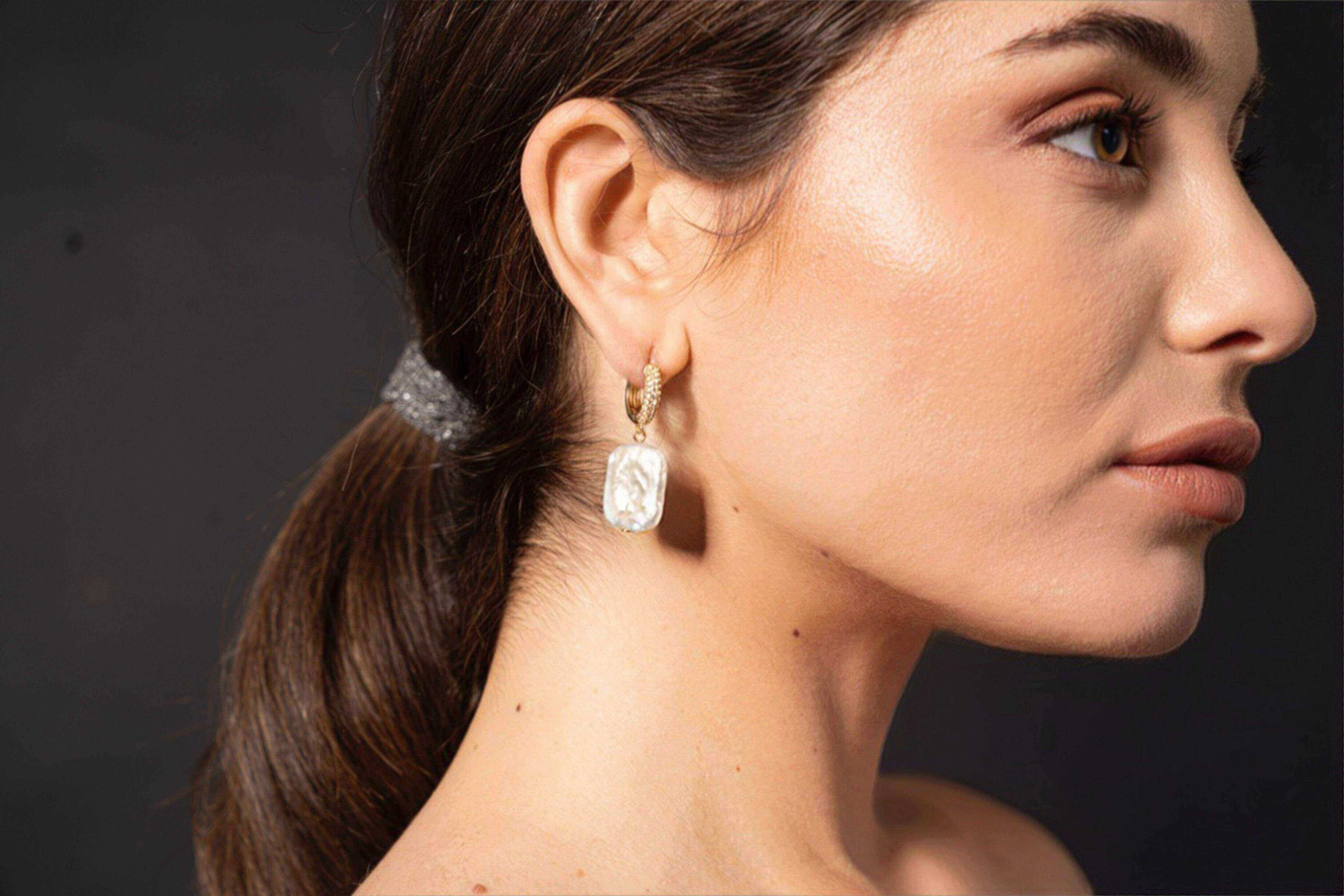 Miniatura Orecchini a cerchietto con maxi perla barocca - 100%CACHEMIRE