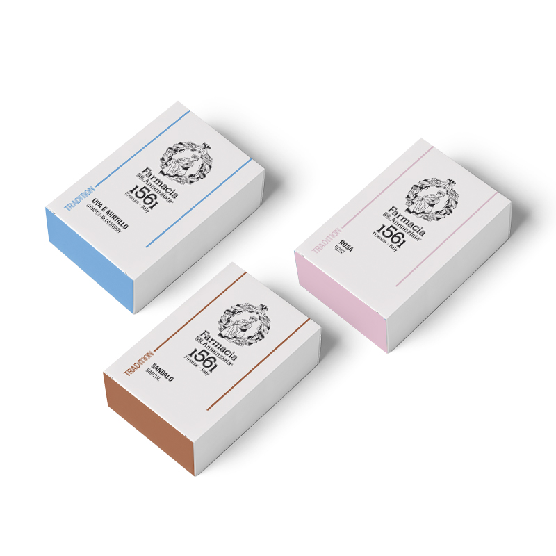 Tris saponette: uva e mirtillo, sandalo, rosa